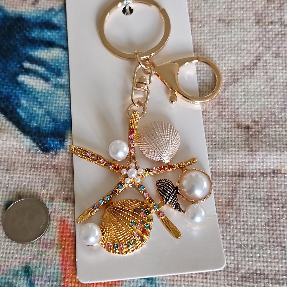 Starfish, Seashells & Pearls Keychain - Picture 10 of 15